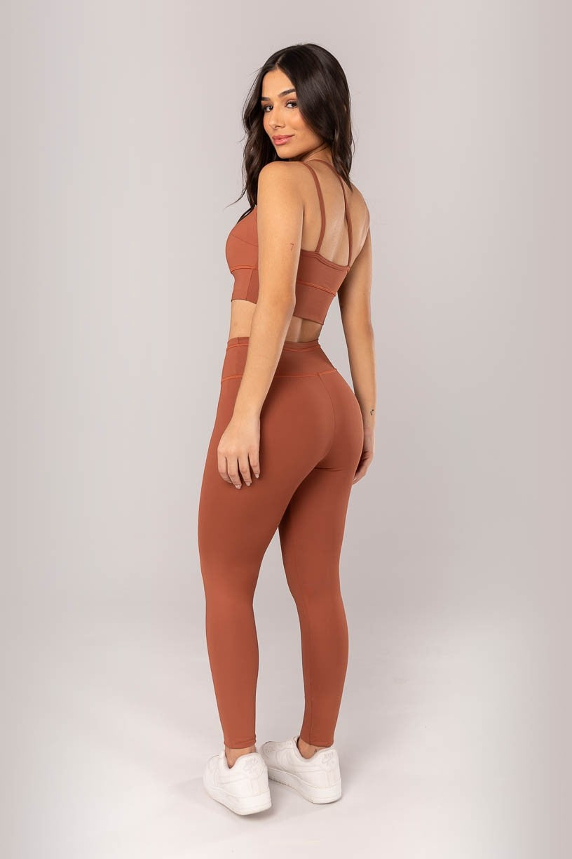 Calça Legging com Cobertura no Cós e na Vira (Marrom) | Ref: K4321-B