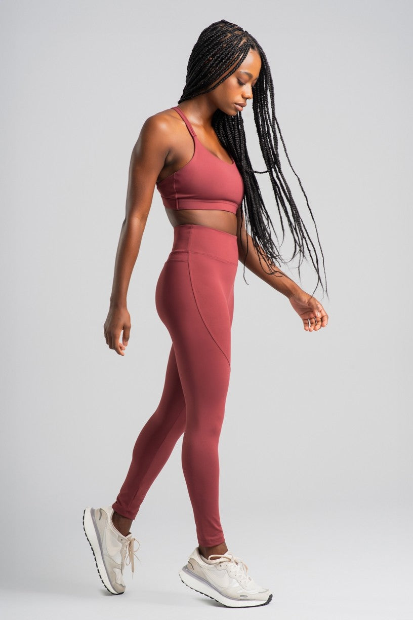 Calça Legging sem Gancho com Recortes (Rum) | Ref: K4822-C