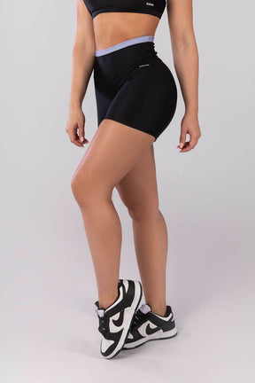 Short com Vira (Preto / Azul Claro) | Ref: K4117-B