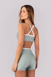 Top Bicolor com Alças Largas Cruzadas (Verde Menta / Off-White) | Ref: K4398-B
