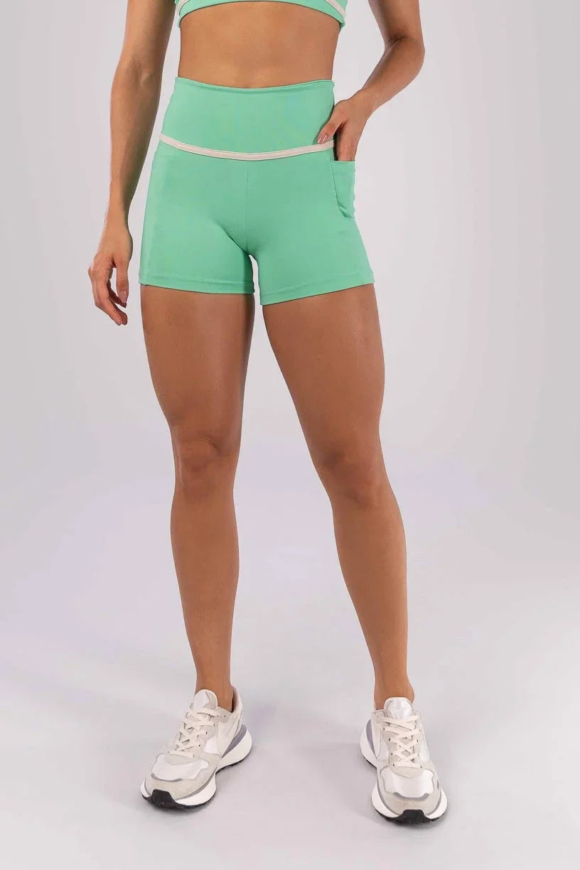 Short com Bolsos e Chapado no Cós (Verde Menta / Bege) | Ref: K4522-B