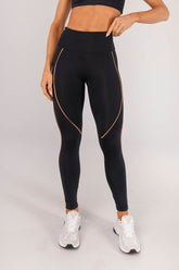 Calça Legging com Vivos (Preto / Caramelo) | Ref: K4598-A