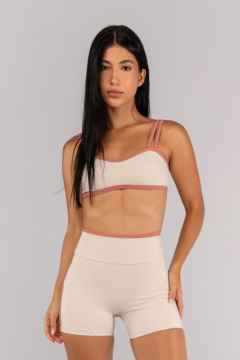 Top com Alças Duplas e Decote Sinuoso (Off-White / Telha) | Ref: K4693-B