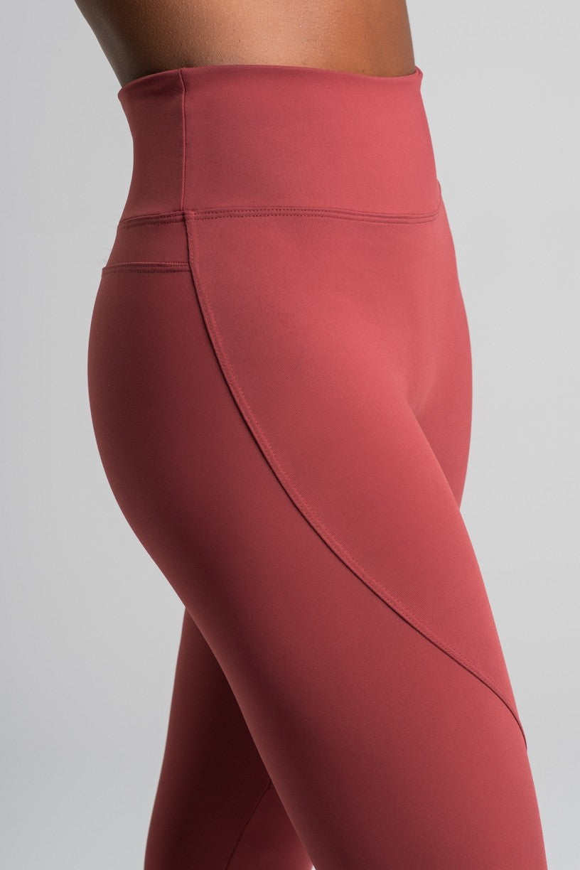 Calça Legging sem Gancho com Recortes (Rum) | Ref: K4822-C