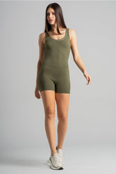 Macaquinho com Vivo Contrastantes no Decote (Militar / Off-White) | Ref: K4867-A