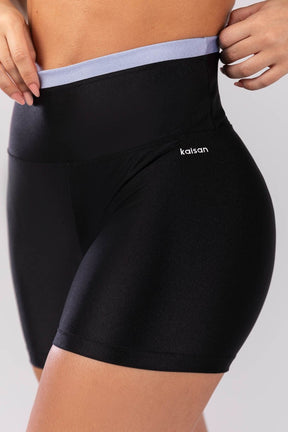 Short com Vira (Preto / Azul Claro) | Ref: K4117-B