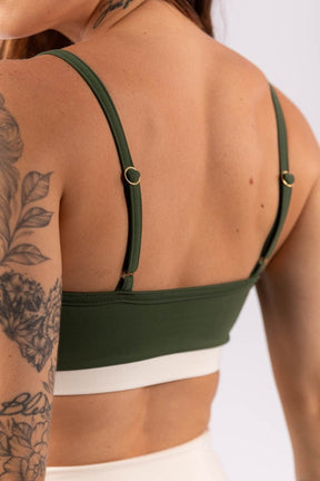 Top Bicolor com Regulagem (Verde Militar / Off-White) | Ref: K3950-C